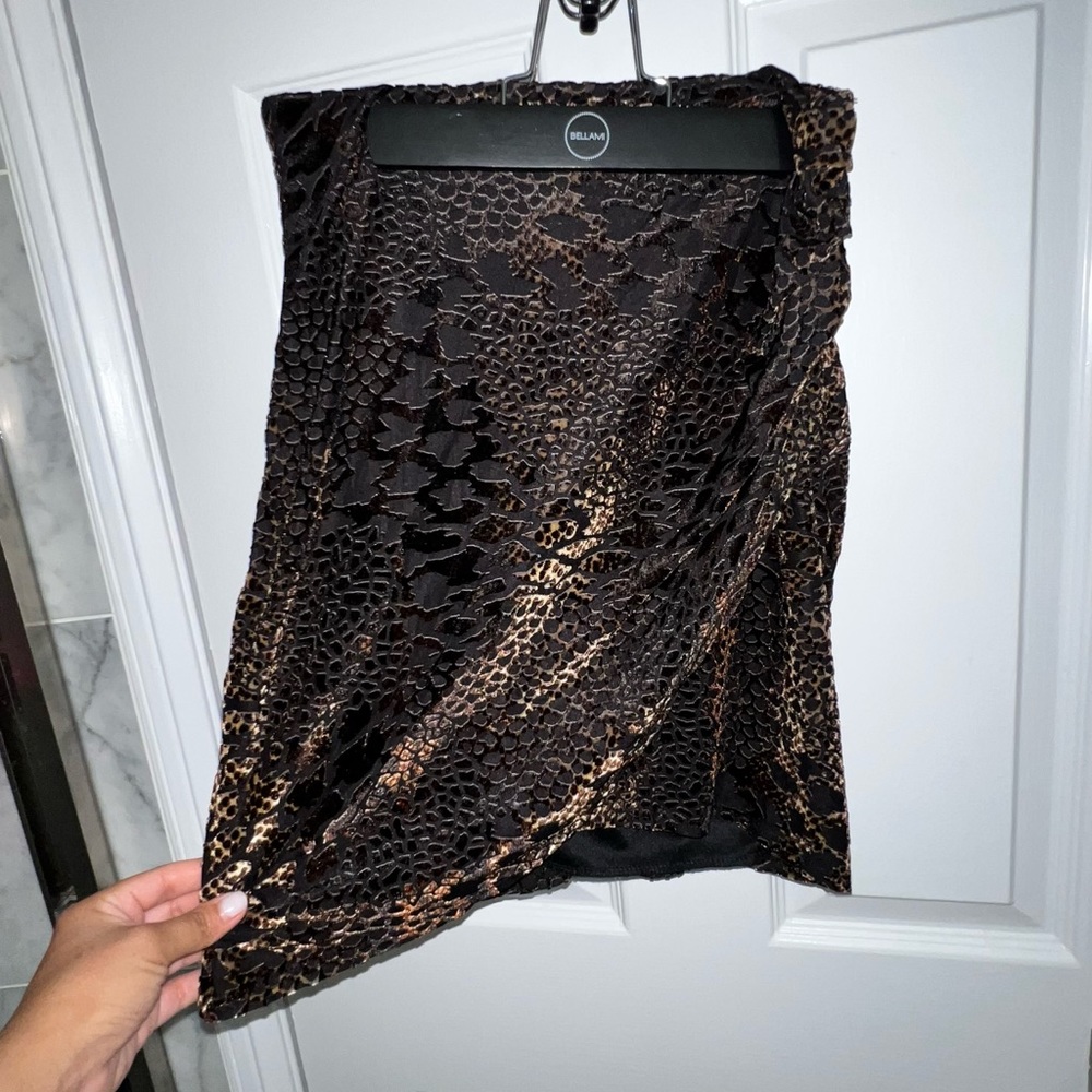 Windsor’s mini skirt